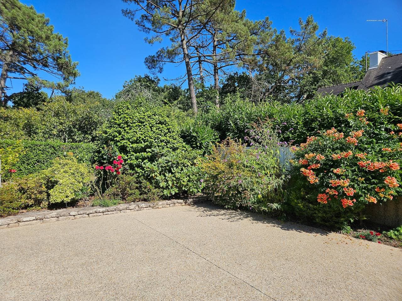 Foto 4 von 27: Gästezimmer 'La Trinité-sur-mer' mit privater Terrasse, Gemeinschaftsgarten und WLAN