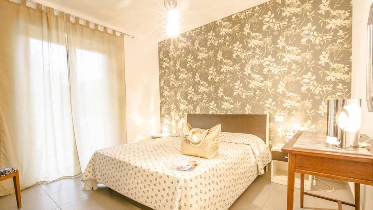 Foto 4 von 11: Two-Bedroom Apartment