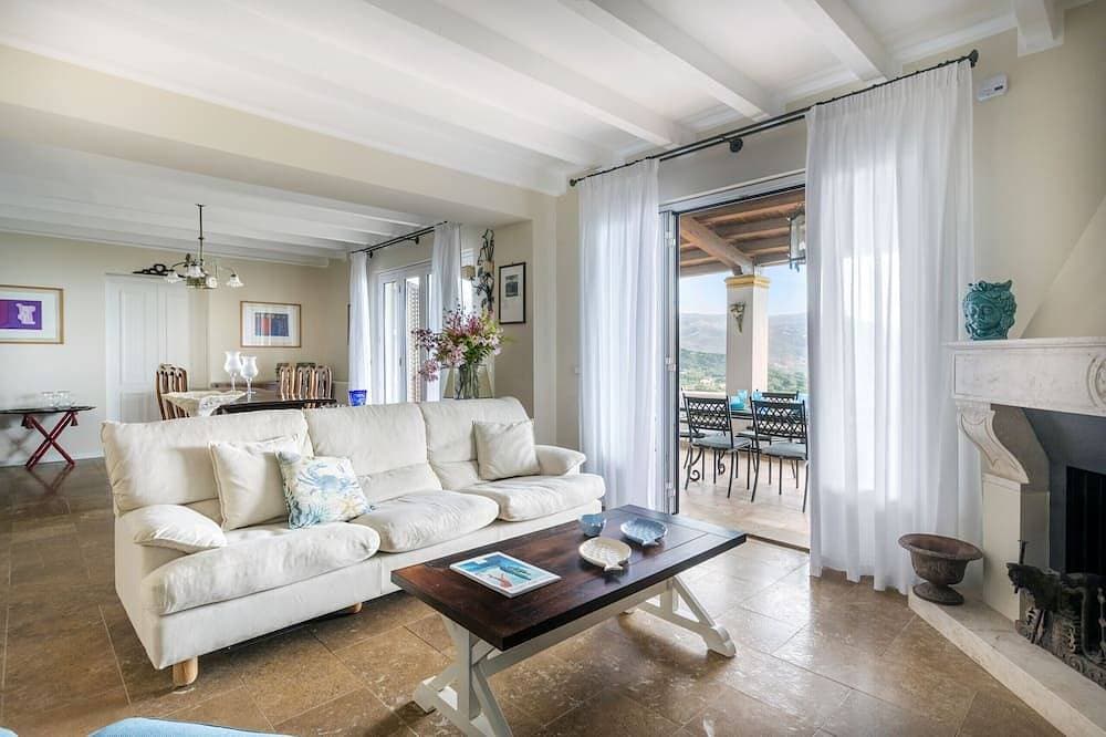 Foto 4 von 30: Villa Il Basto ist eine hübsche, neu renovierte Villa mit Blick auf das Meer und glatten Terrassen zum Entspannen