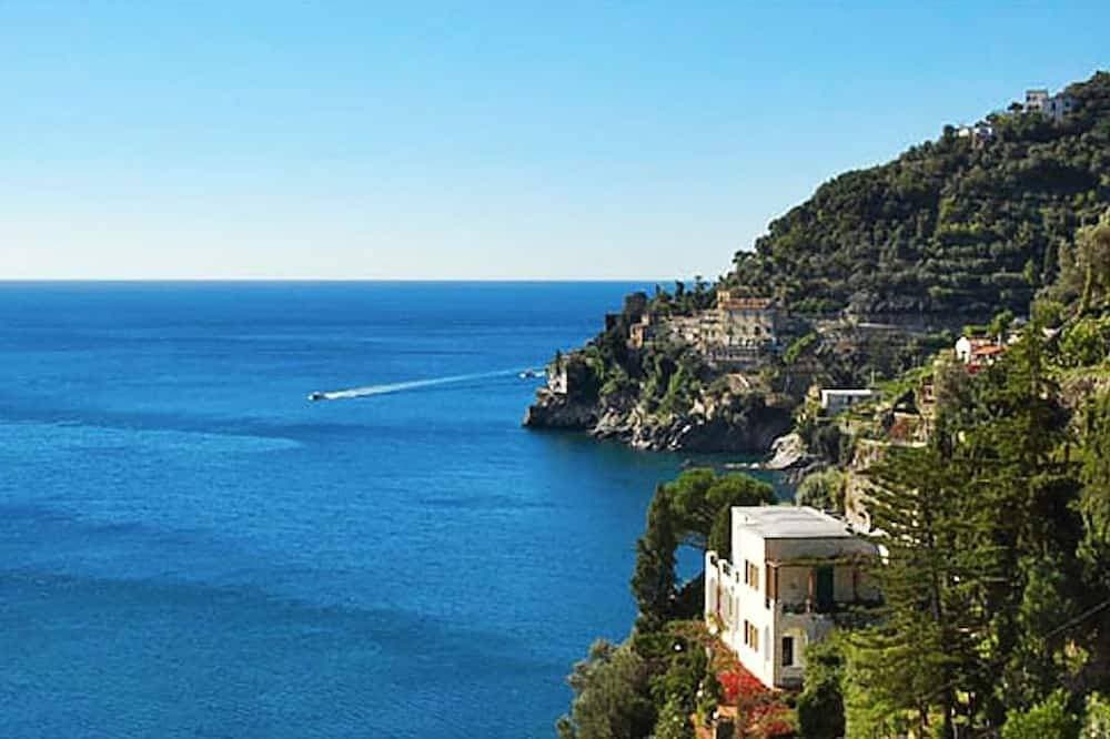 Foto 13 von 24: Nido Pagliarulo Complex - Pool, sea view,  terrace by Amalfivacation.It