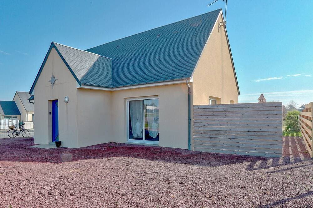 Foto 11 von 28: Stunning home in Créances with WiFi