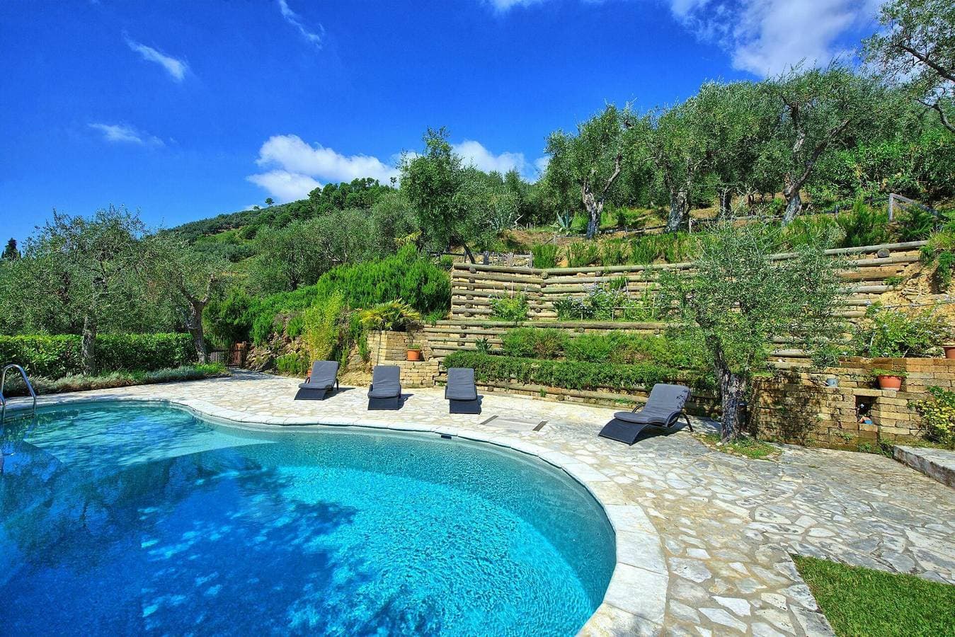 Foto 10 von 45: Villa für 8 Personen mit Pool