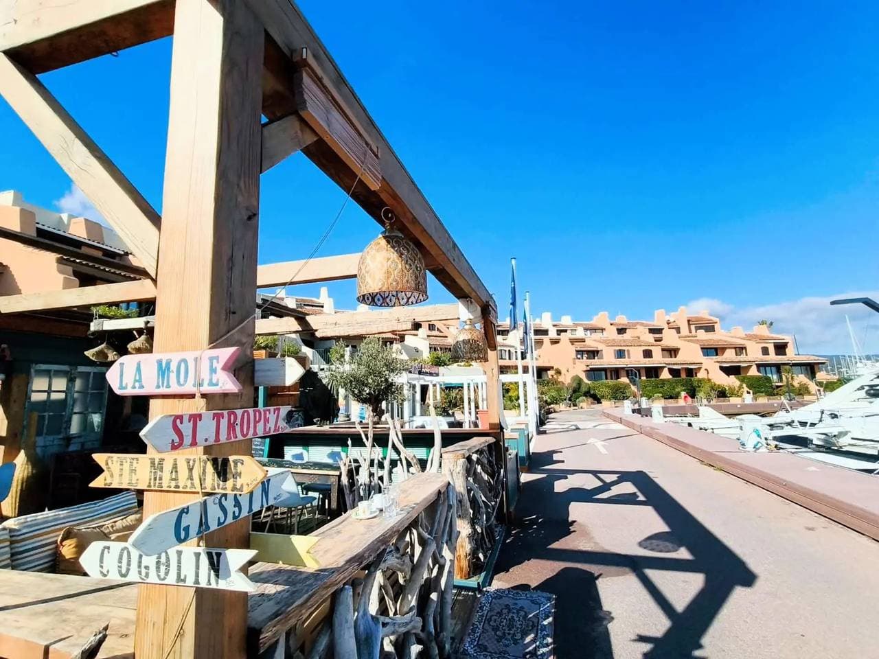 Foto 6 von 16: Klimatisierte T2 App mit Port View Nahe am Strand und an den Toren von Saint-Tropez