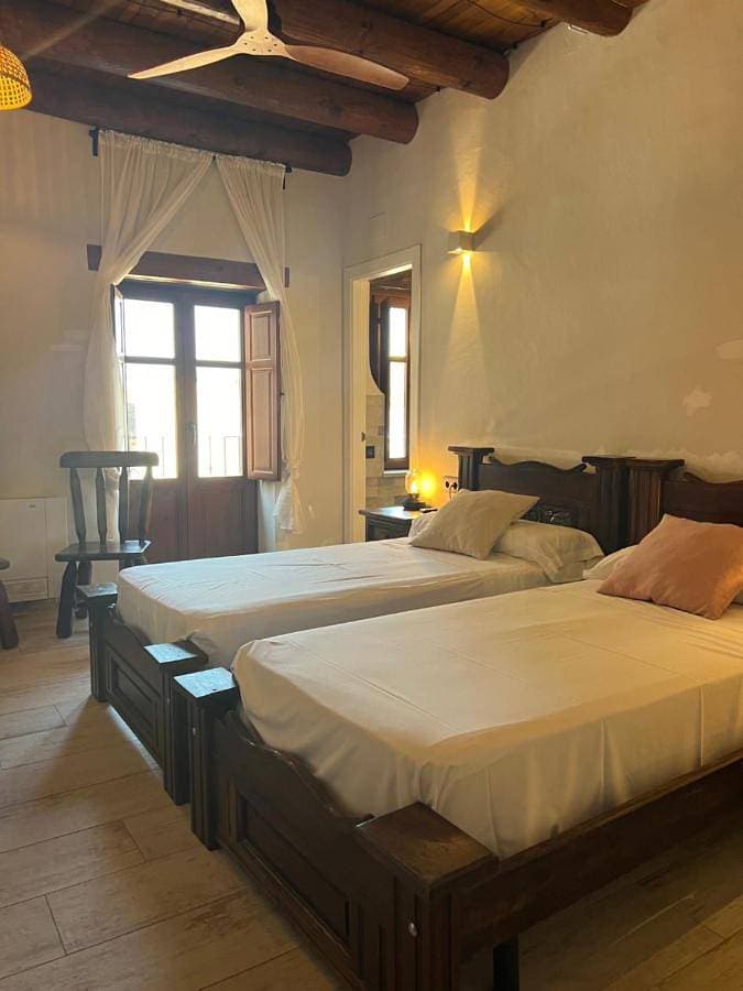 Foto 4 von 8: Double Room - Disability Access