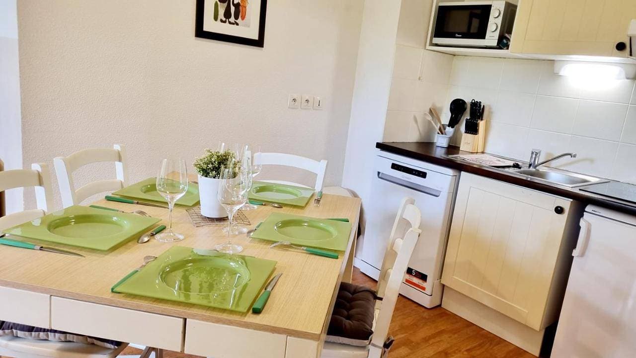 Gîte Bulle de détente-Aux Portes d'Honfleur avec piscine couverte 1