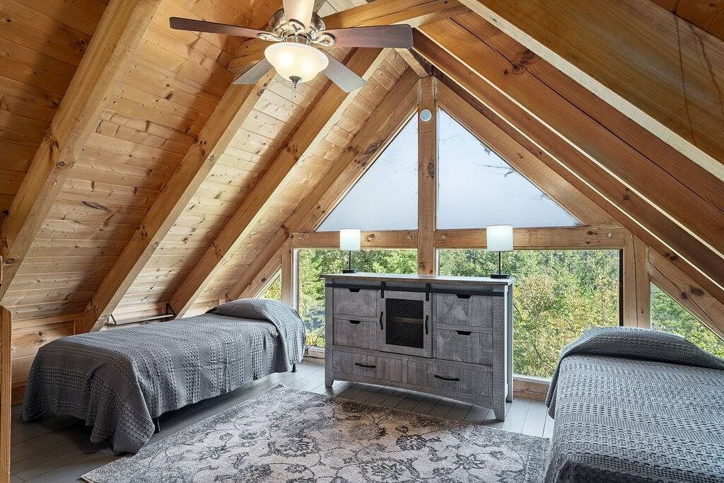 Foto 10 von 29: Secluded Mountain View Cabin w Private Lake Access