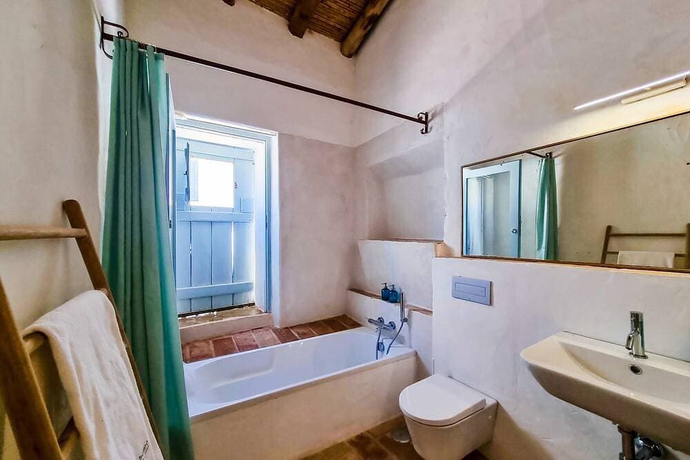 Foto 4 von 7: Flh Vale Judeu Rustic Mezzanine Cottage II