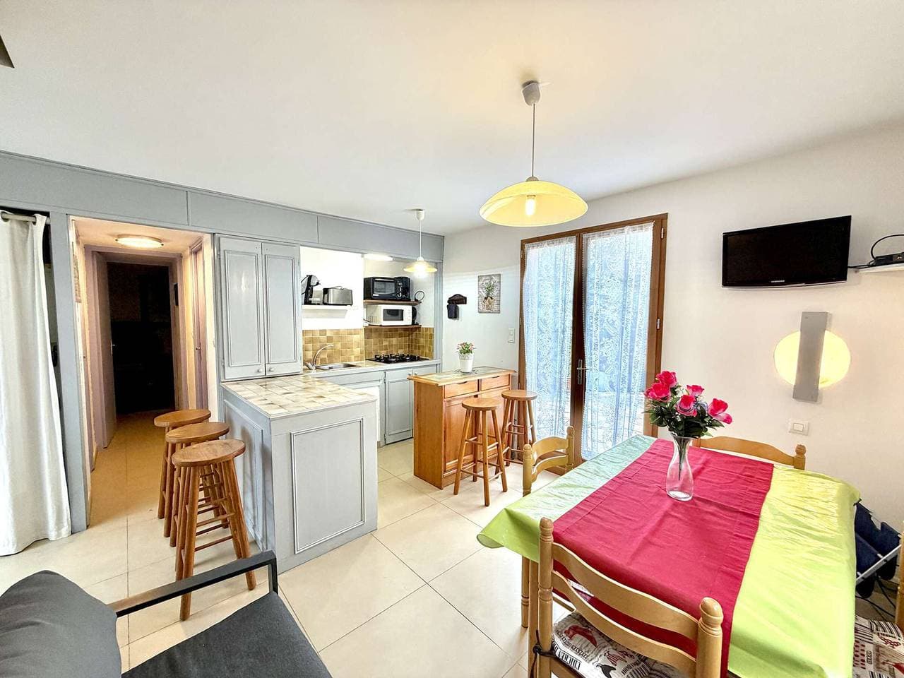 Foto 12 von 27: Haus mit 4 Zimmern, 200 m vom Strand entfernt, große Terrasse und 2 Parkplätze