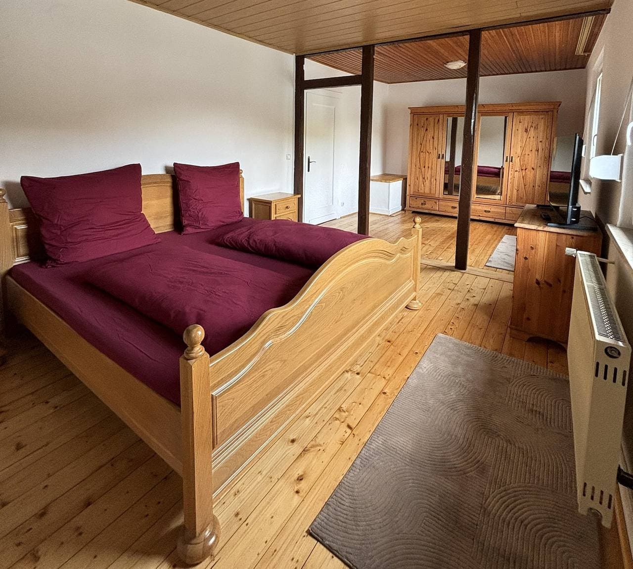 Foto 2 von 25: Traumurlaub direkt am Fluss: Ferienhaus „Zur Moselfähre“ in Kröv-Kövenig