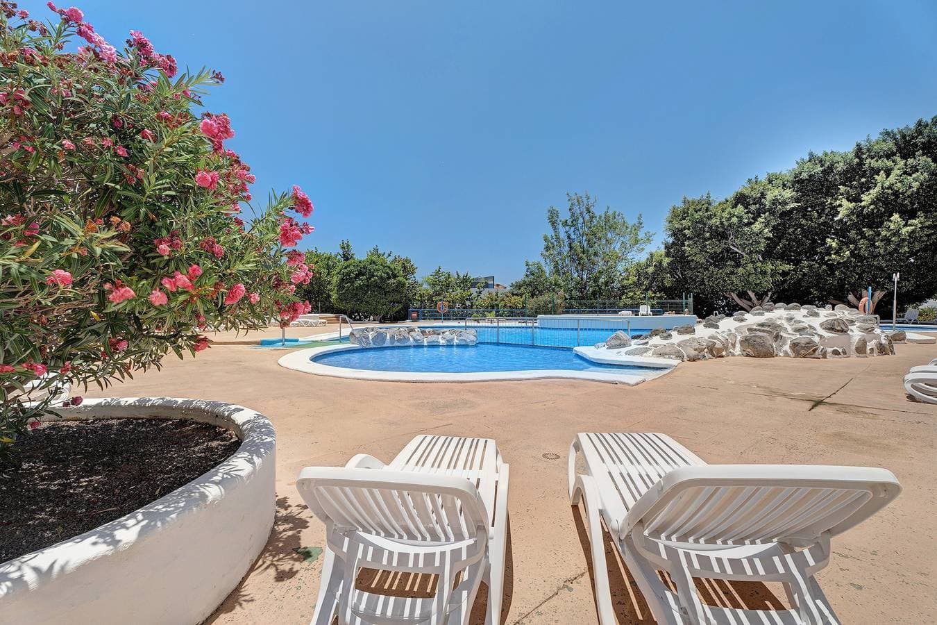 Foto 7 von 23: Ferienwohnung 'Panoramic View Playa Paraiso' mit Meerblick, Balkon und WLAN