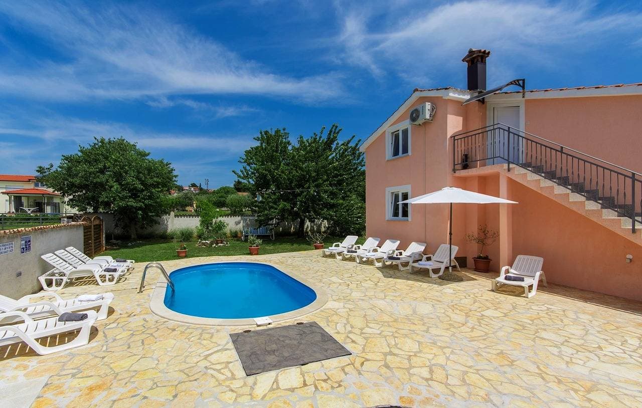 Ferienhaus Angelina mit eigenem Pool 1