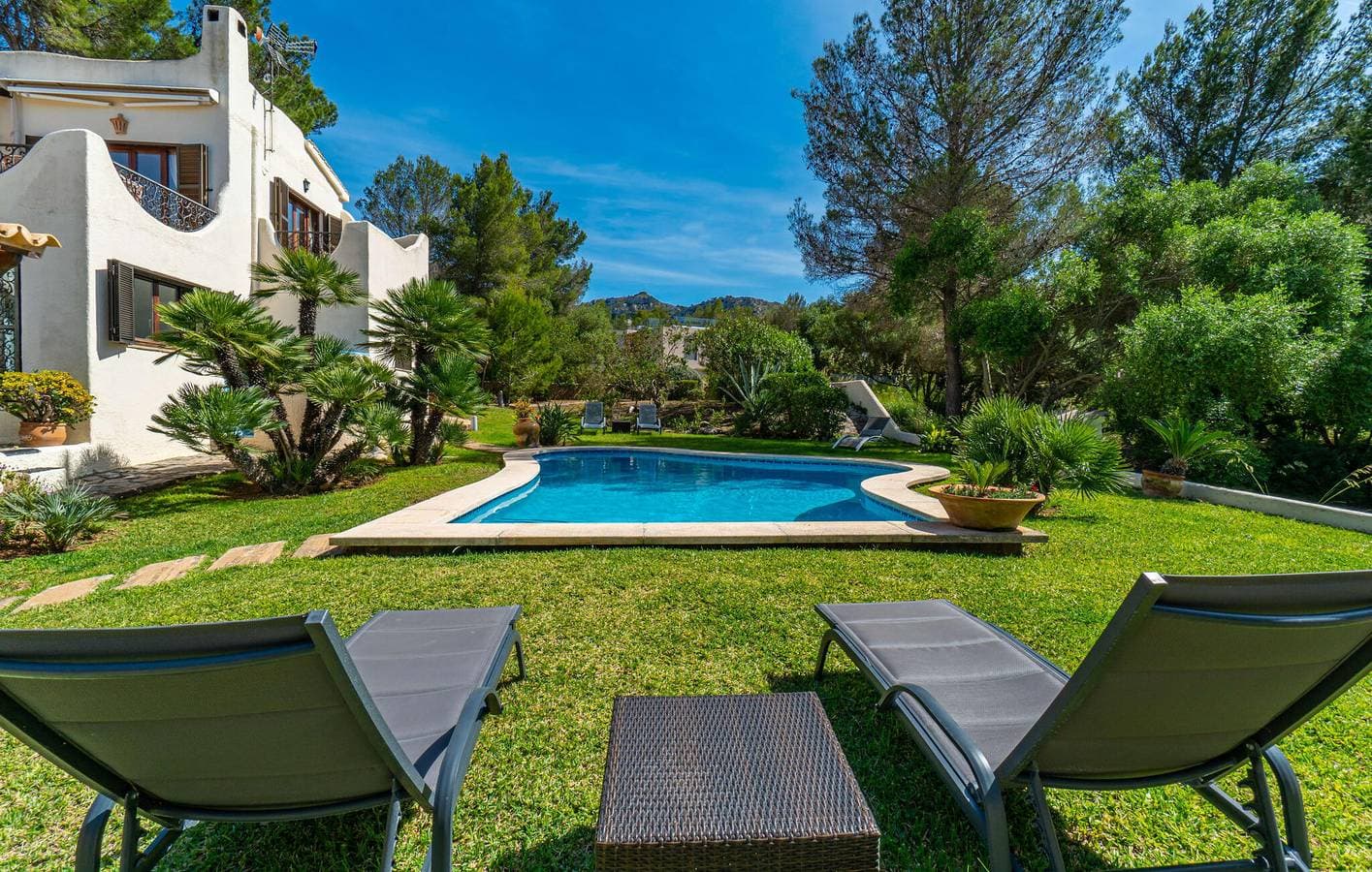 Foto 6 von 46: Meerblick-Paradies mit Pool, Terrasse und Grill
