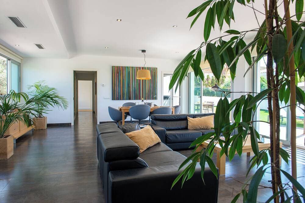 Foto 7 von 30: Luxury villa by the sea Minimum 32 days