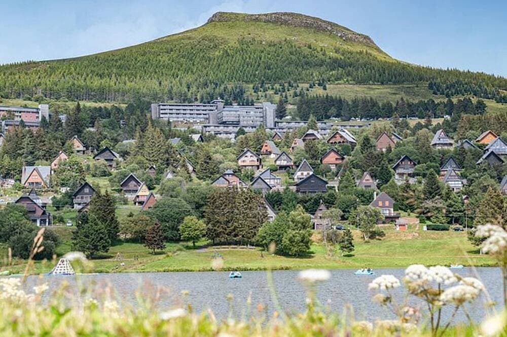 Foto 12 von 15: Zwei ruhige Zimmer mit Pool in Super-Besse