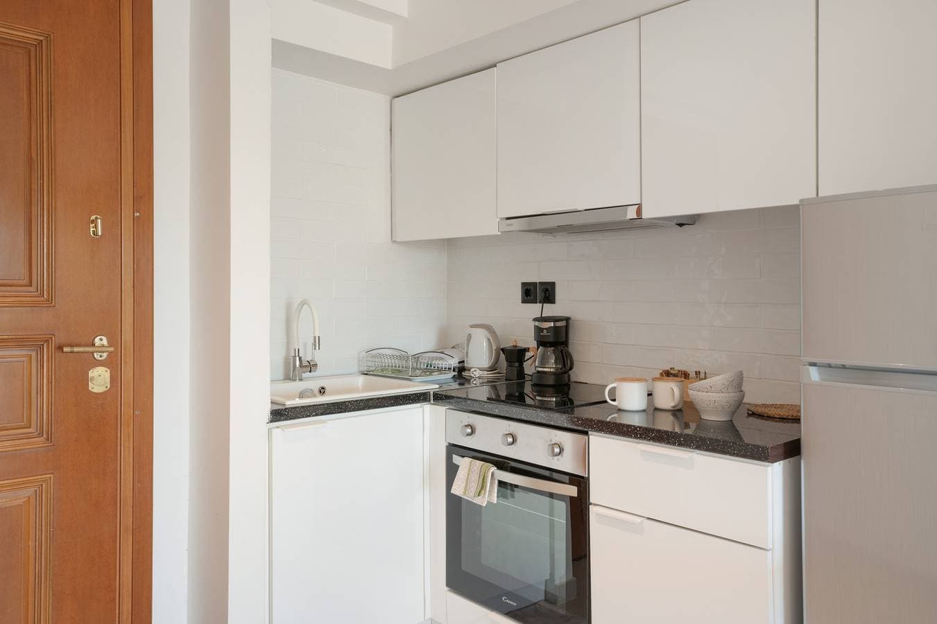 Foto 7 von 25: Studio-Apartment 'Athens-riviera in Front' mit teilweisem Meerblick, WLAN und Klimaanlage