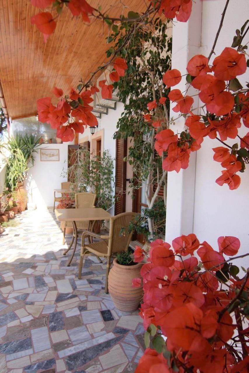 Eleni Goumenaki Plakias Studios 1