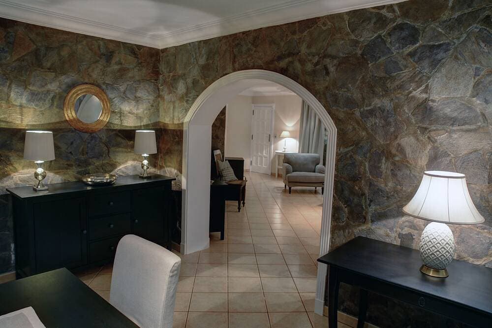 Foto 11 von 30: Villa in ruhiger Lage mit erstklassigem Blick auf den Atlantik und privatem Pool