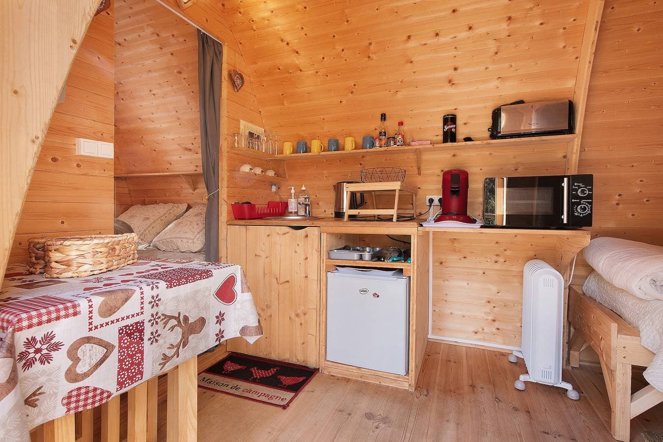 Foto 3 von 22: Cabane Perce Neige – Gemütliche Holzhütte im Herzen der Pyrenäen, Gavarnie
