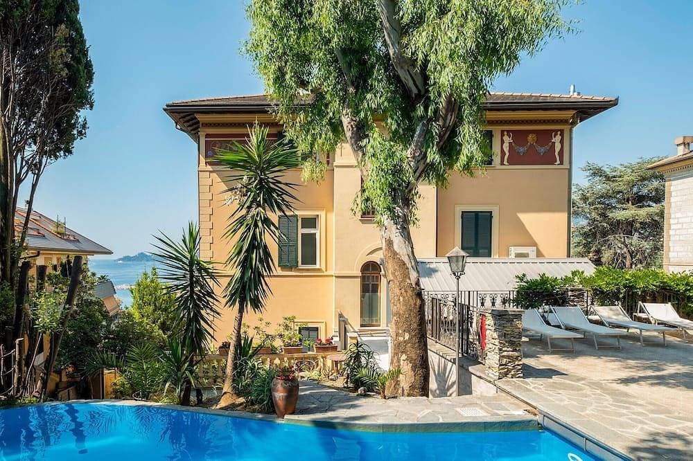 Awesome apartment in Rapallo Ge with swimming pool 1