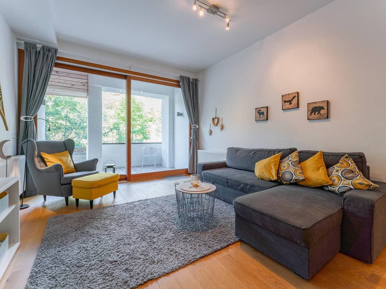 Foto 3 von 48: Schöne helle und geräumige Wohnung mit Sauna