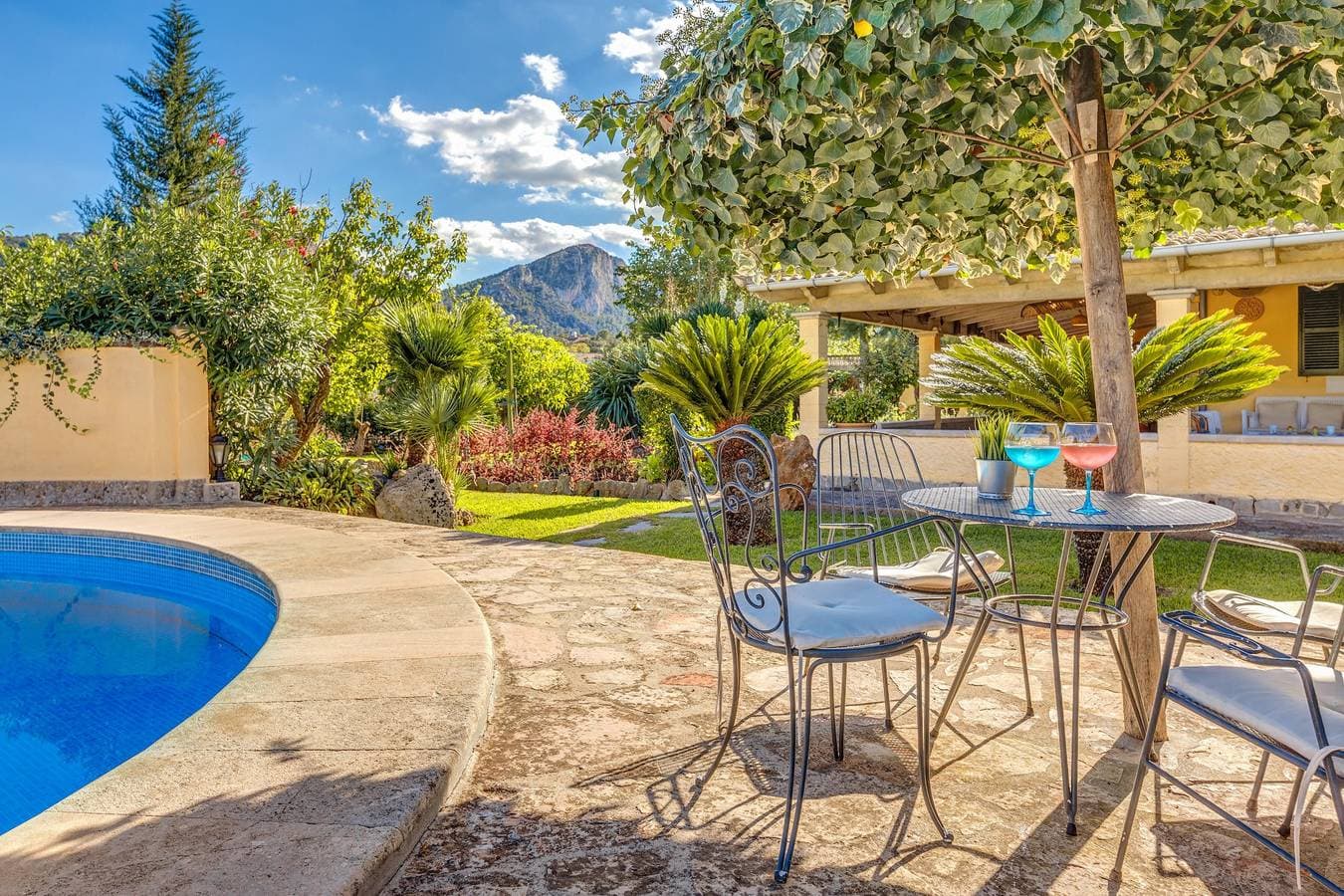 Foto 3 von 25: Finca "La Sort Llarga" mit Bergblick, Pool, A/C, WLAN, Terrasse & Garten; Haustierfreundlich