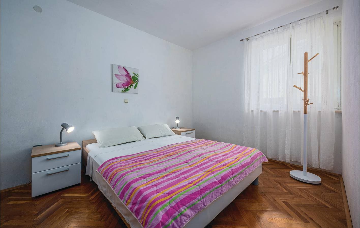 Foto 10 von 20: Gemütliche Ferienwohnung mit Terrasse, Klimaanlage, WLAN und nur 500 m vom Strand entfernt
