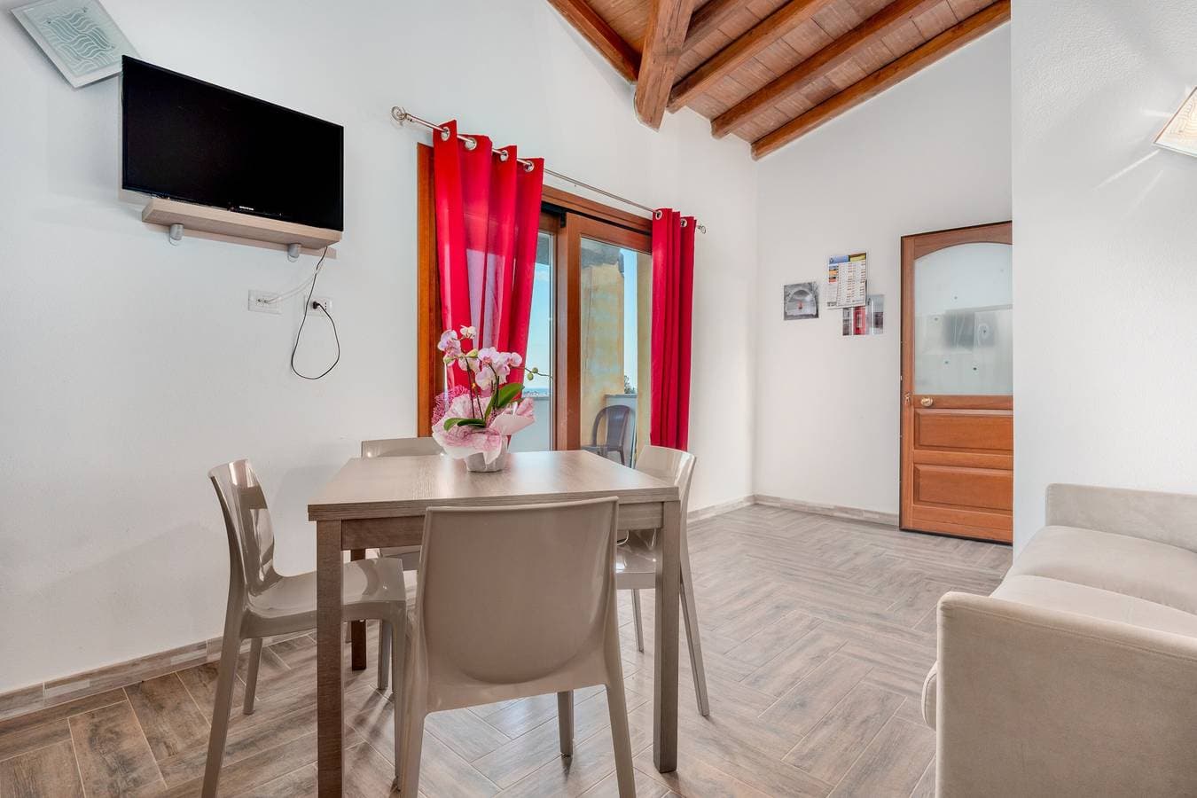 Foto 5 von 25: Ferienwohnung 'La Finestra sul Mare' mit Meerblick & Terrasse
