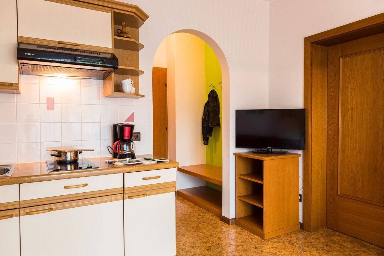 Foto 4 von 10: 'Ferienwohnung Lanz 1' mit Bergblick, Privatem Garten und WLAN