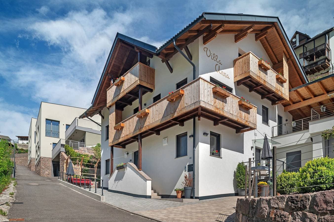 Foto 2 von 34: Ferienwohnung 'Villa Anna Apartment Raschötz' mit Bergblick, Gemeinschaftsgarten und WLAN