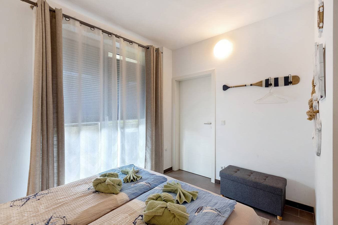 Foto 10 von 18: Ferienwohnung "Seeperle - Marina Mücheln" mit Seeblick, privater Terrasse und Wi-Fi