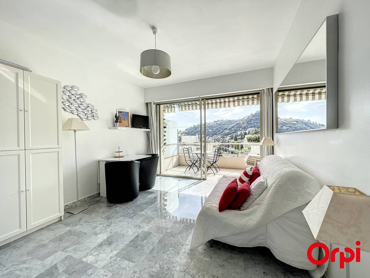 Foto 3 von 16: Ruhige Wohnung mit Pool und WLAN in Menton
