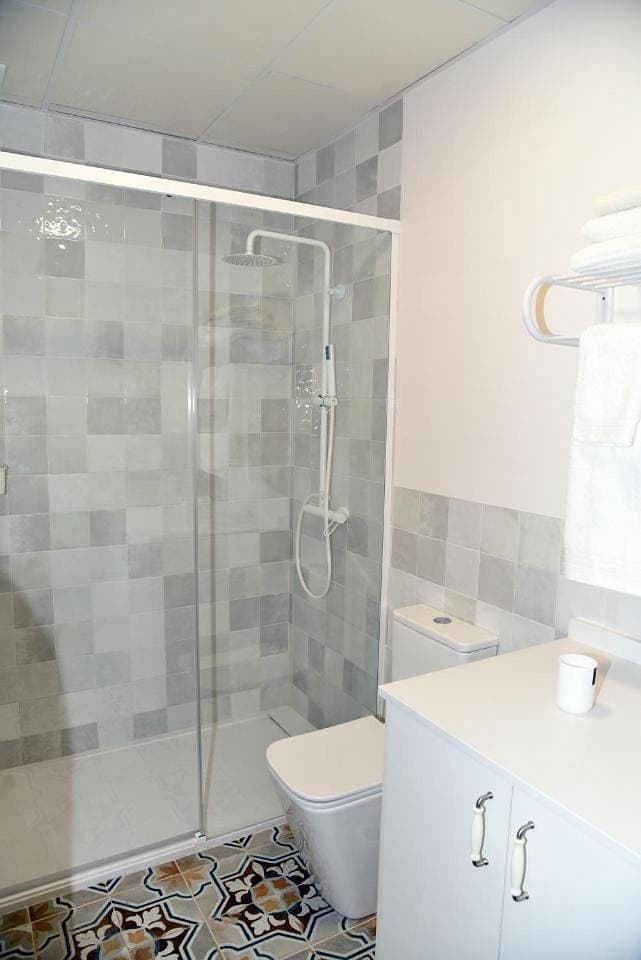Foto 10 von 18: Two-Bedroom Apartment