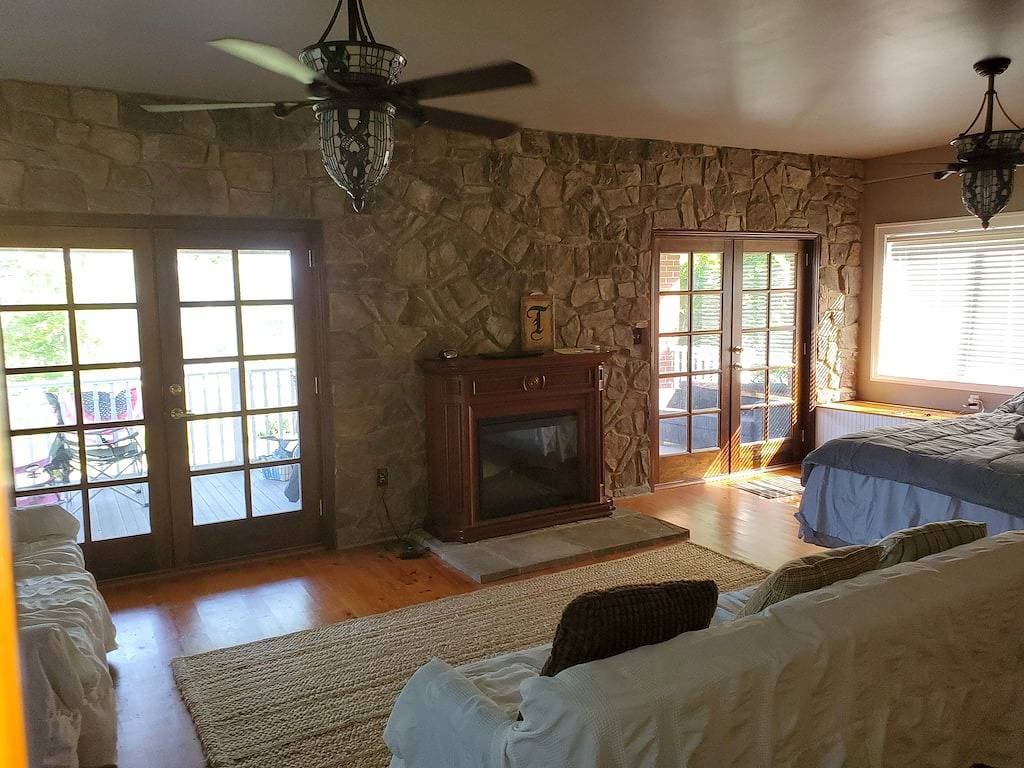 Beautiful Lake view from the Upper Deck!!  Entire House! 1