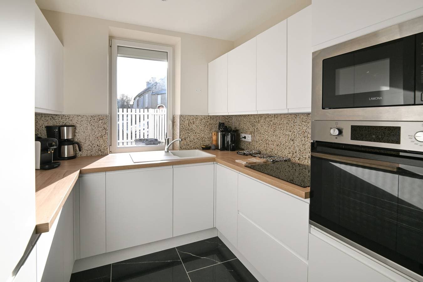 Foto 3 von 12: Ferienhaus für 4 Personen mit Terrasse