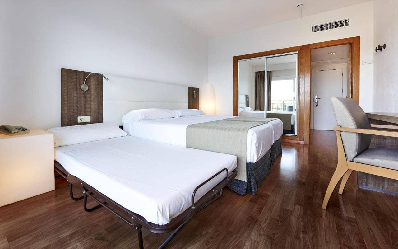 Foto 6 von 10: Standard Triple Room