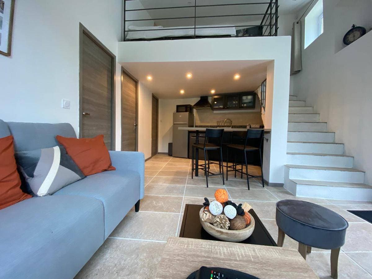 Foto 4 von 19: Three-Bedroom House
