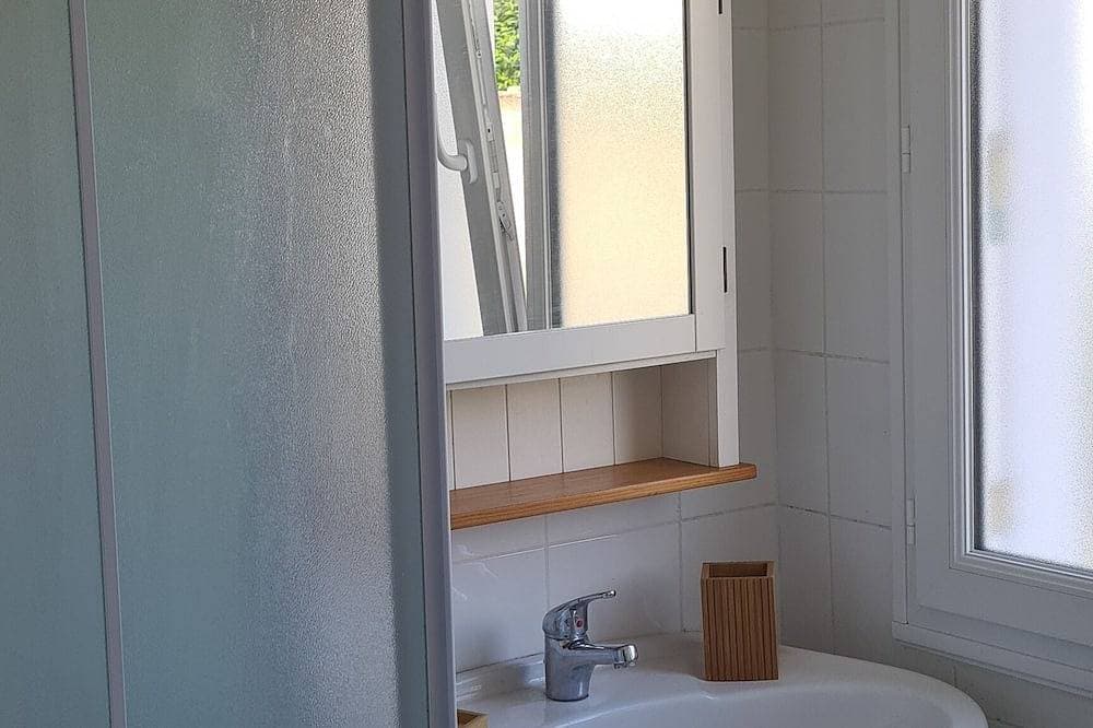 Foto 5 von 15: Petite Maison Proche Bourg et à 4km des Plages de Sable Blanc