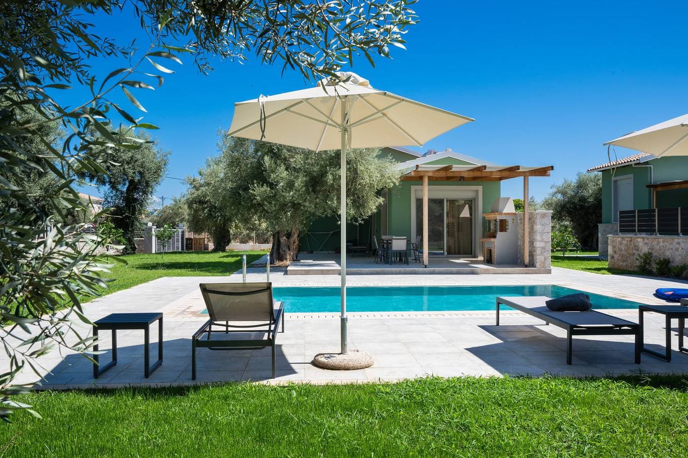Foto 2 von 55: Villa für 4 Personen mit Pool