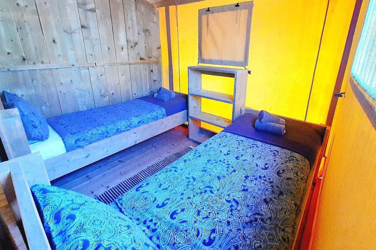 Foto 5 von 33: Tent