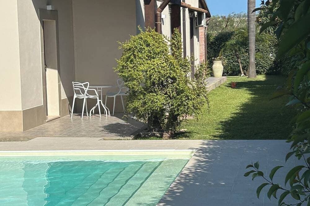 Frei stehende Villa mit Pool, nur wenige Schritte vom Meer von Avola und Lido di Noto. 1