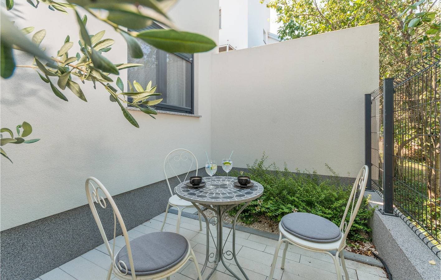 Foto 10 von 31: Gemütliche Ferienwohnung mit Terrasse, WLAN und 1 km Entfernung zum Strand Dječji Raj