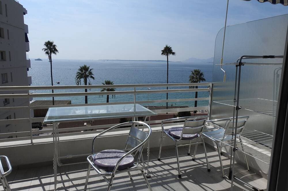 Foto 11 von 13: Face mer Tout Confort Avec Clim , Wifi , Internet. Situation Exceptionnelle