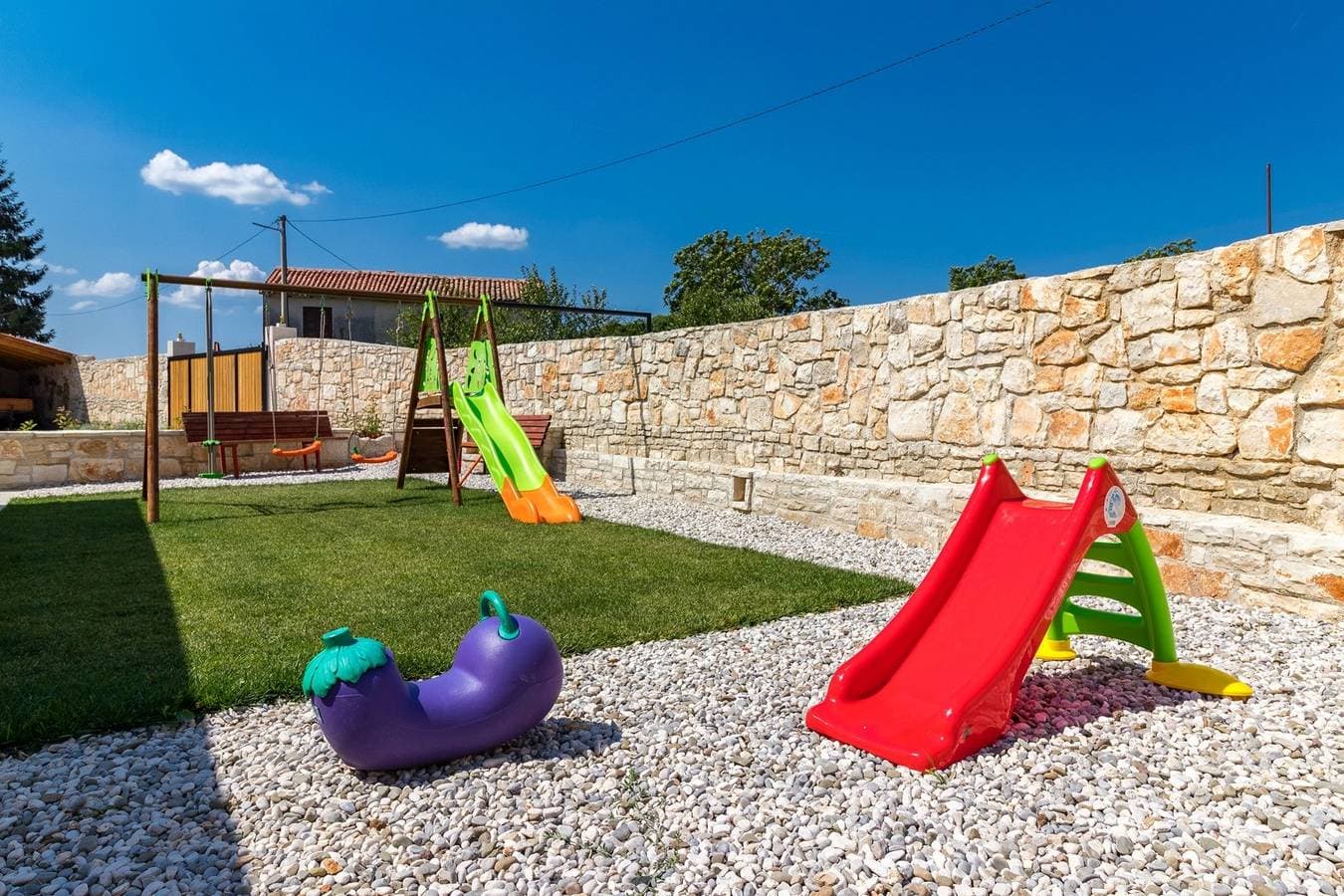 Foto 11 von 58: Herrliche und geräumige Villa mit Privatpool und großem Hof und Garten
