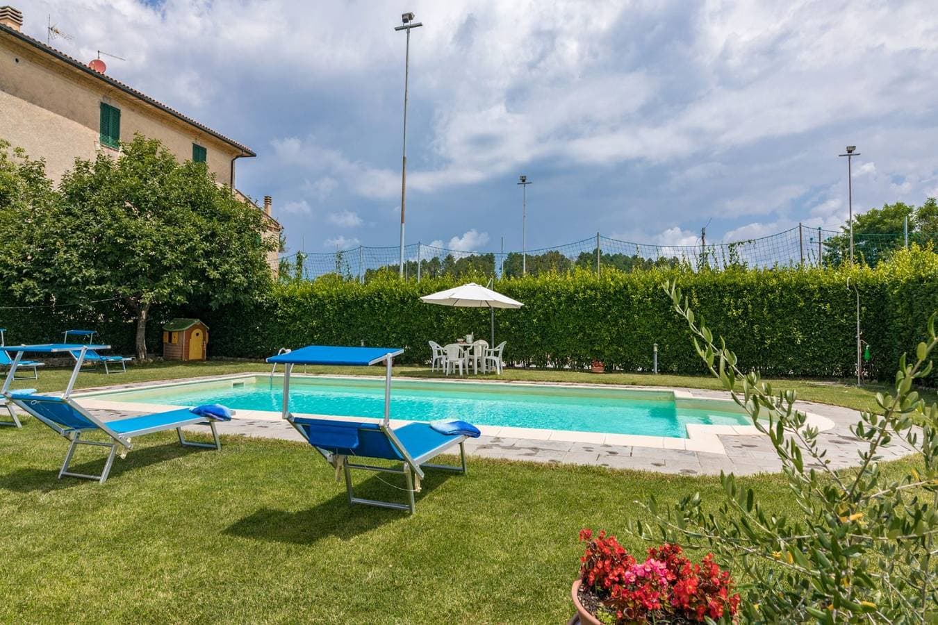 Foto 6 von 38: Villa für 8 Personen mit Pool