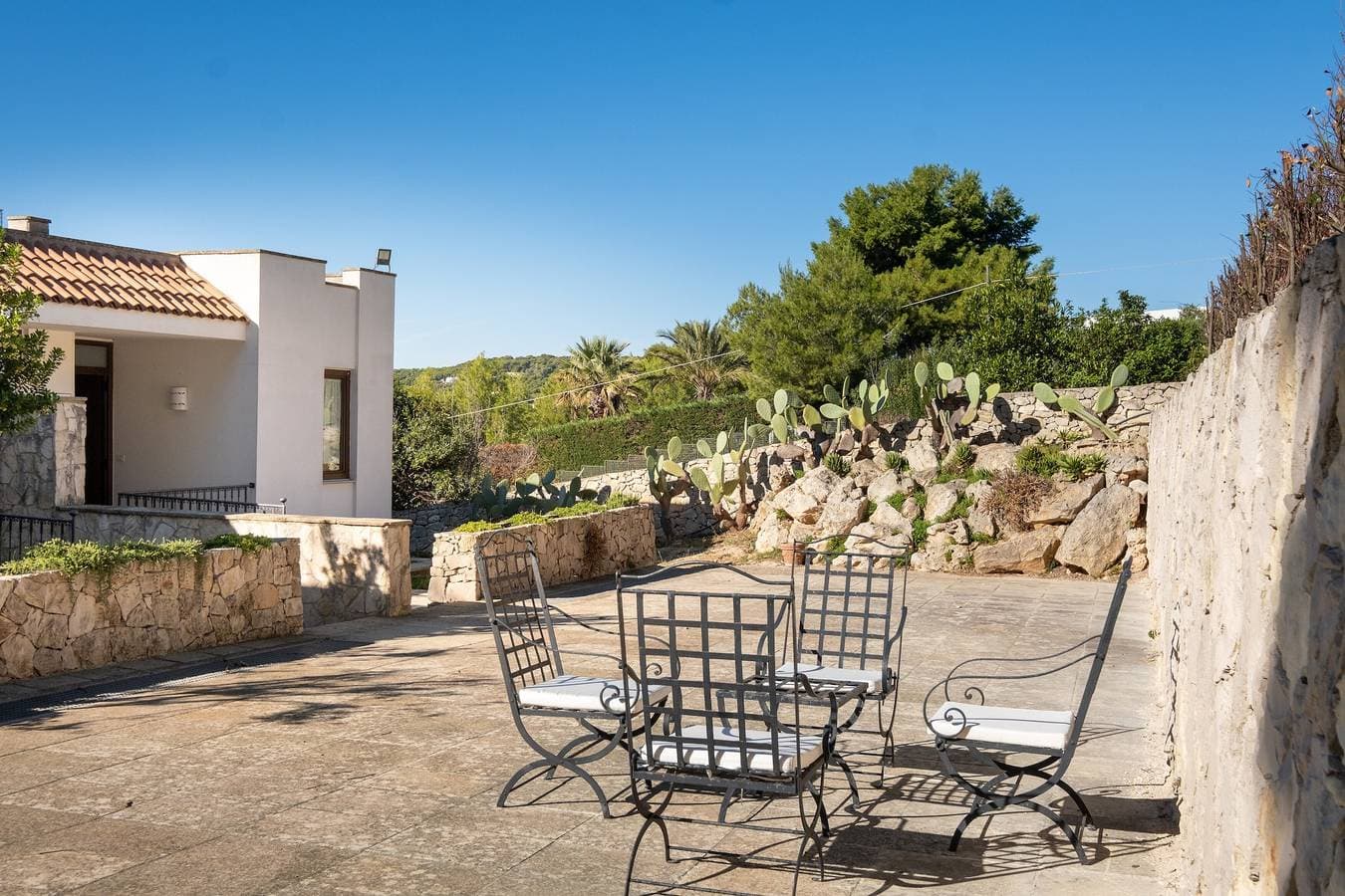 Foto 7 von 55: Bed and Breakfast Cala D'Aspide – Zimmer mit Gartenblick, WLAN und Klimaanlage