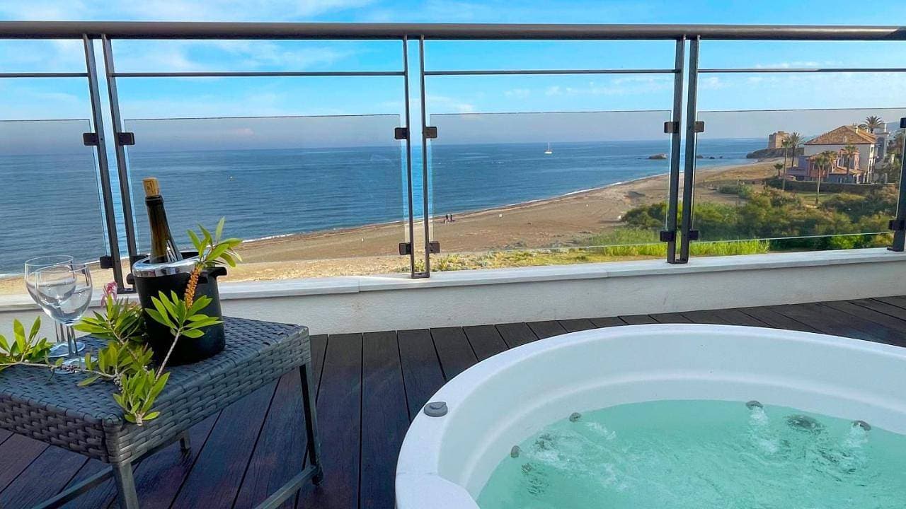 Exclusive luxury frontline beach penthouse Casares del mar - Estepona 1