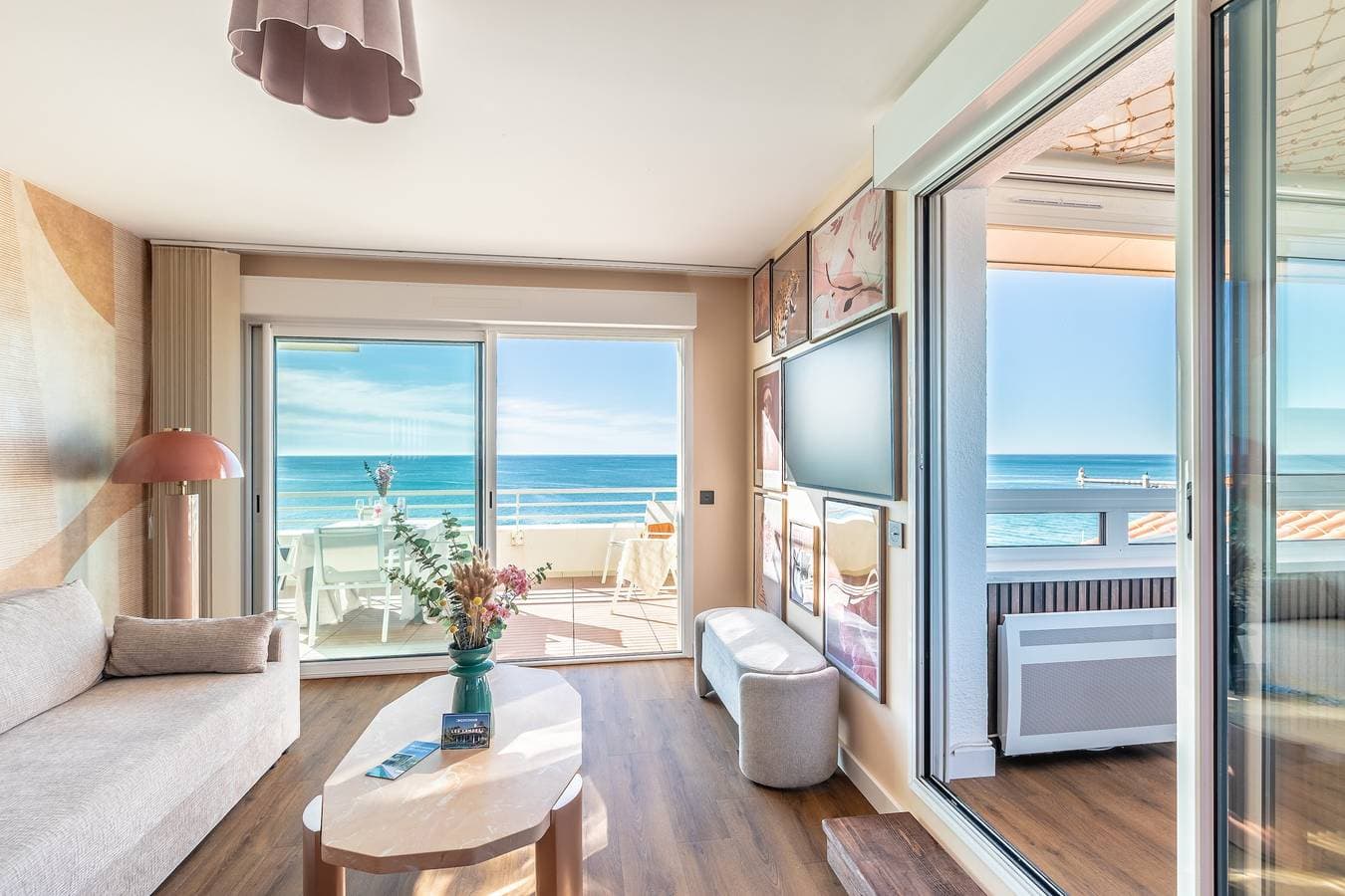 Foto 8 von 23: Ferienwohnung für 4 Personen mit Terrasse