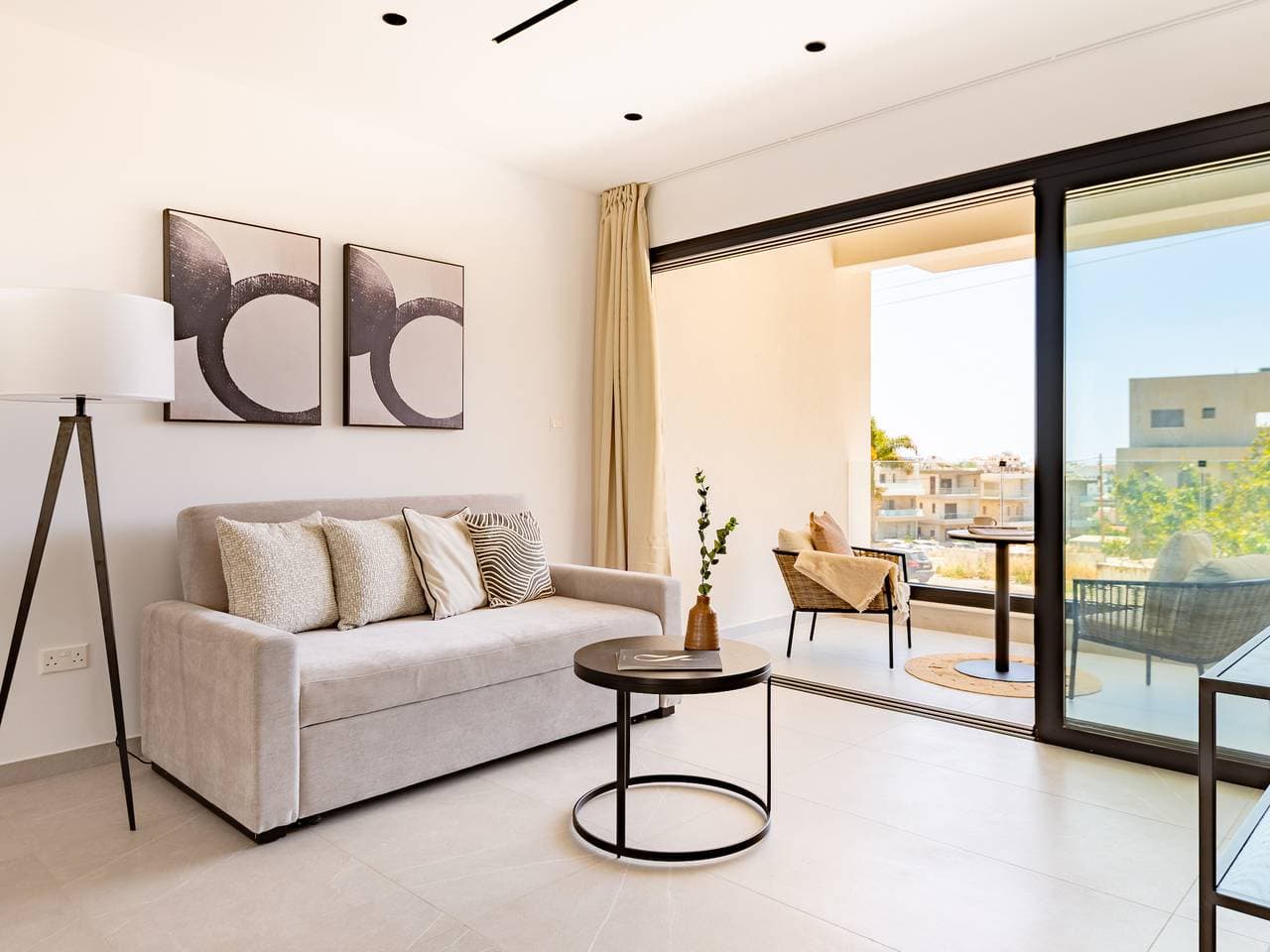 Sanders Eduardovich - Süßes 1-Zimmer-Appartement mit Balkon 1