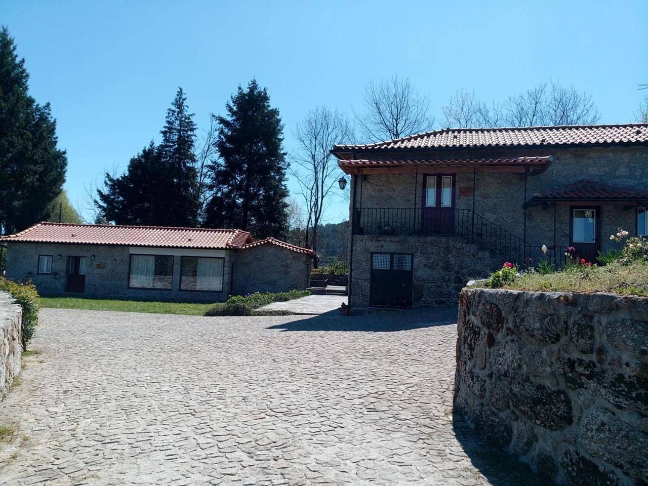 Foto 13 von 23: Three-Bedroom House