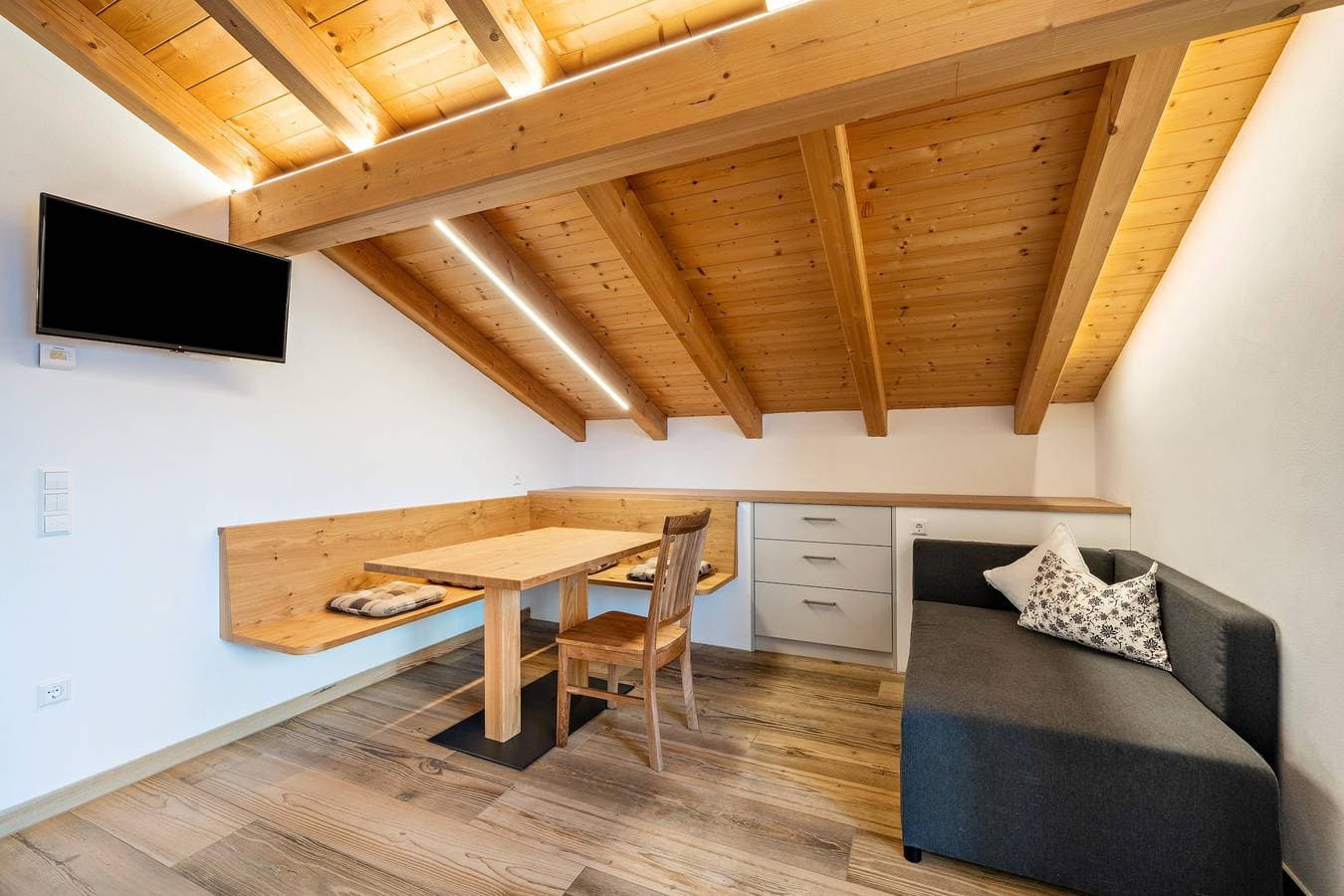 Foto 4 von 13: Ferienwohnung 'Matscherhof Helena' mit Bergblick, Gemeinschaftsgarten und Balkon